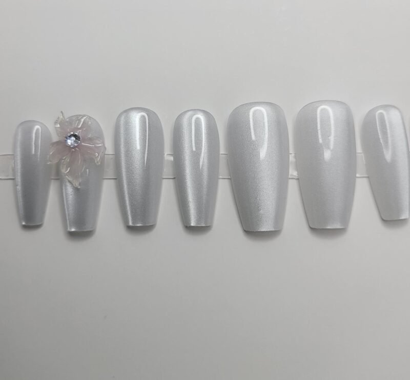 white petal dream