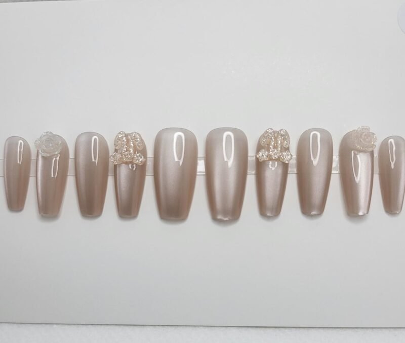 blush & noir love