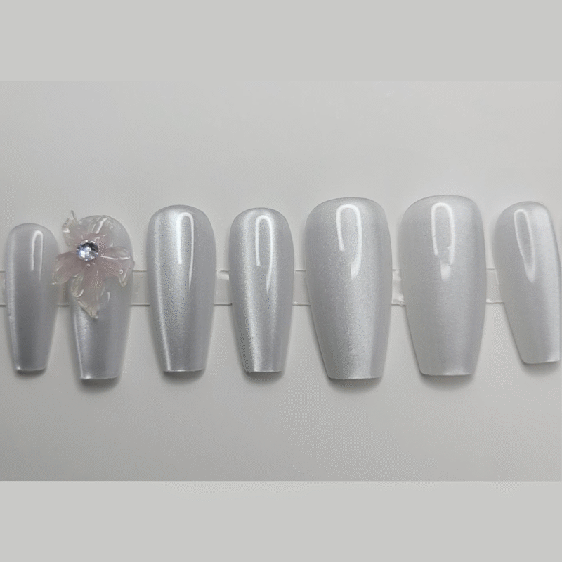 white petal dream